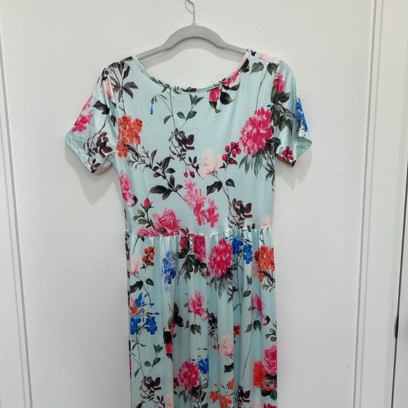 NEW Floral Pront Maxi Dress Size S/M - Picture 5 of 6